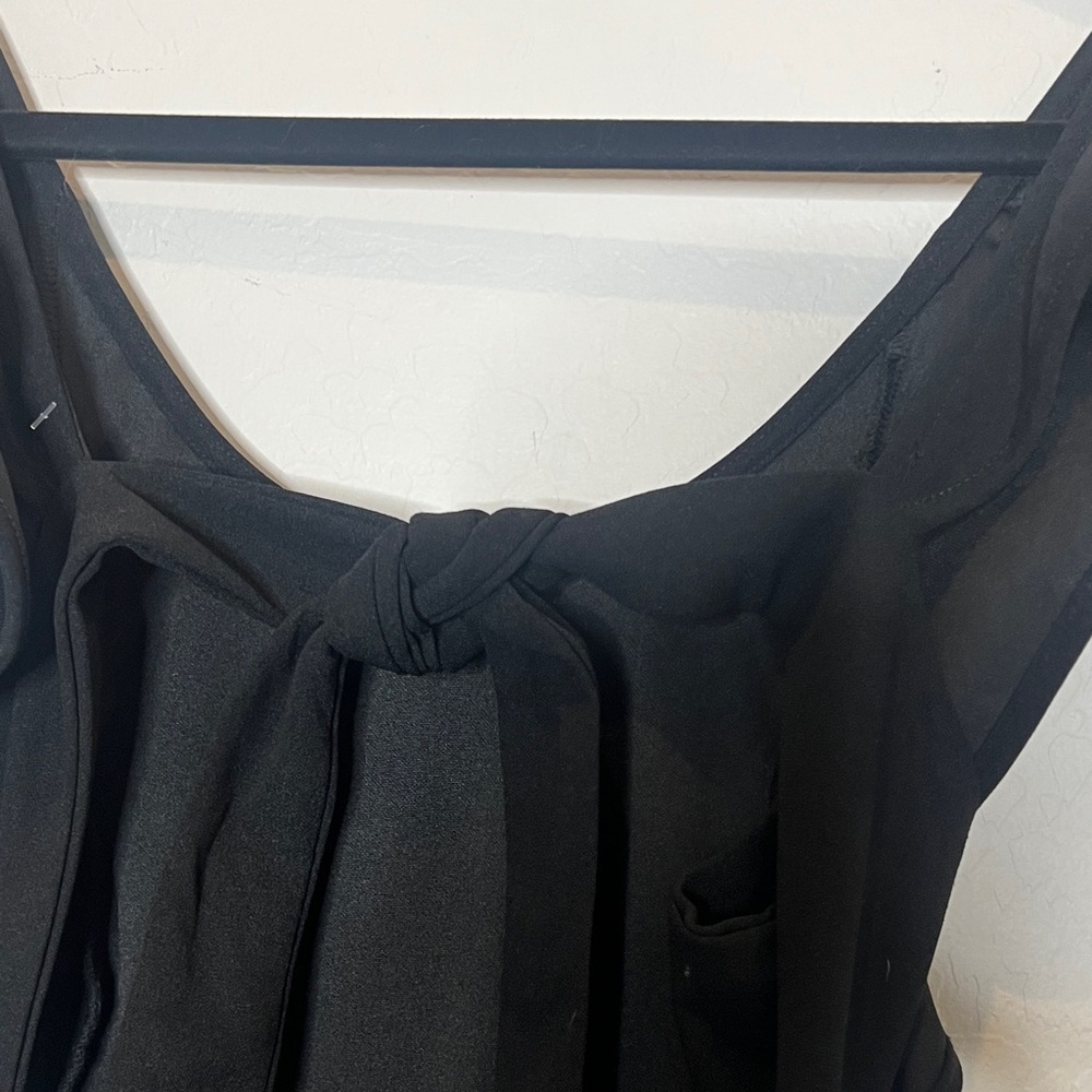 Hello Molly Black Flutter Sleeve Jumpsuit with tie and cutting back Small - Picture 7 of 12